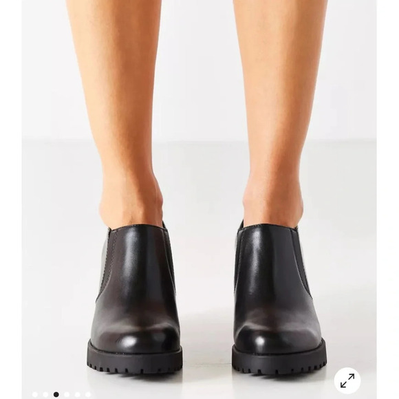 Vagabond chunky lug sole ankle boot / bootie size 40 - Picture 14 of 15